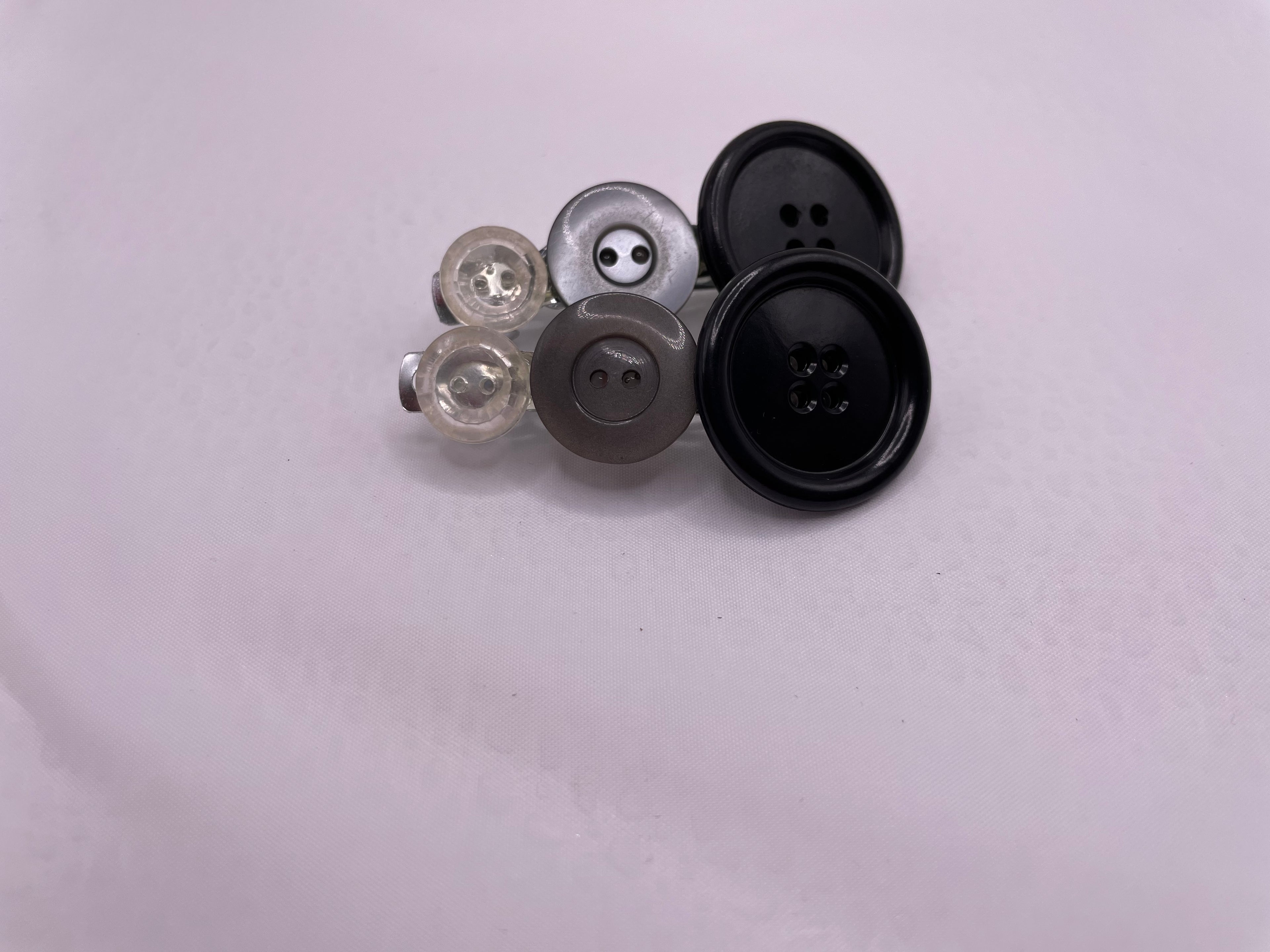 B.G.C Button Clips